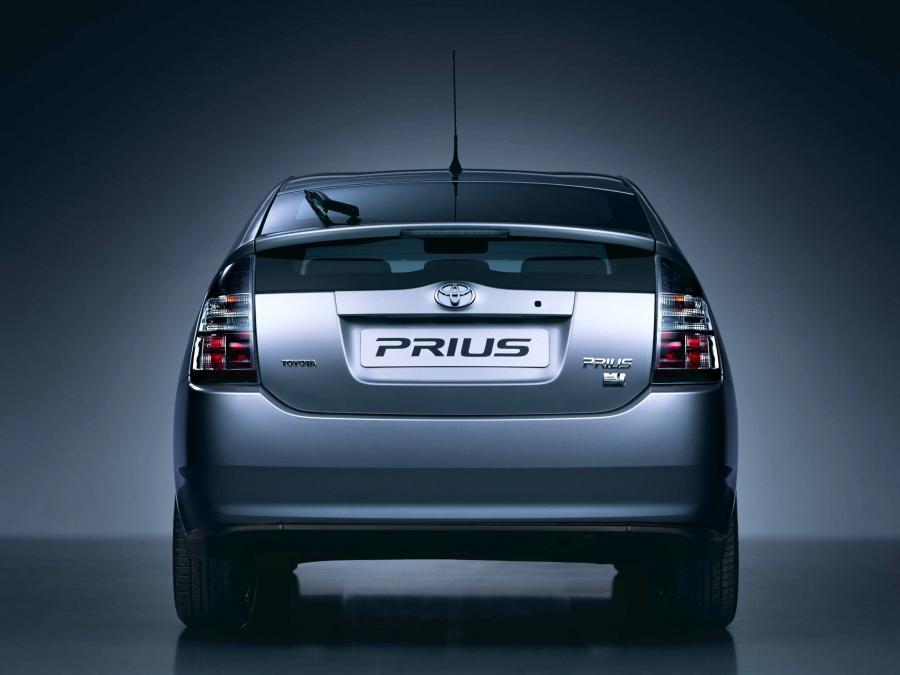 Toyota Prius 2003 года  (фото 7 из 30)